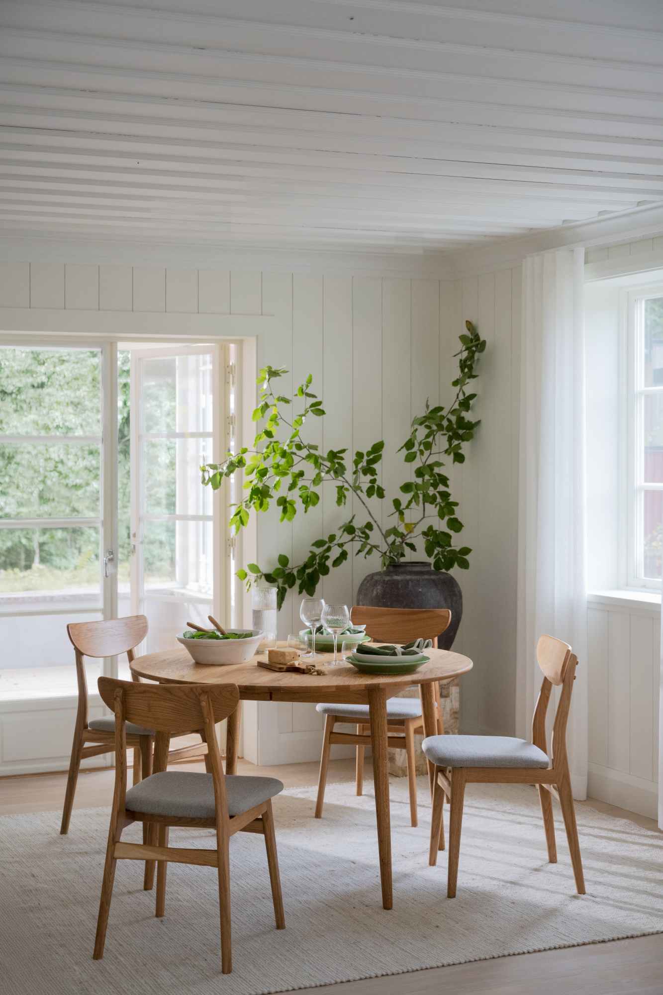 Hochwertiger Ausziehtisch Tyler Rund 120/165cm, Eiche Natur für jede Einrichtung.