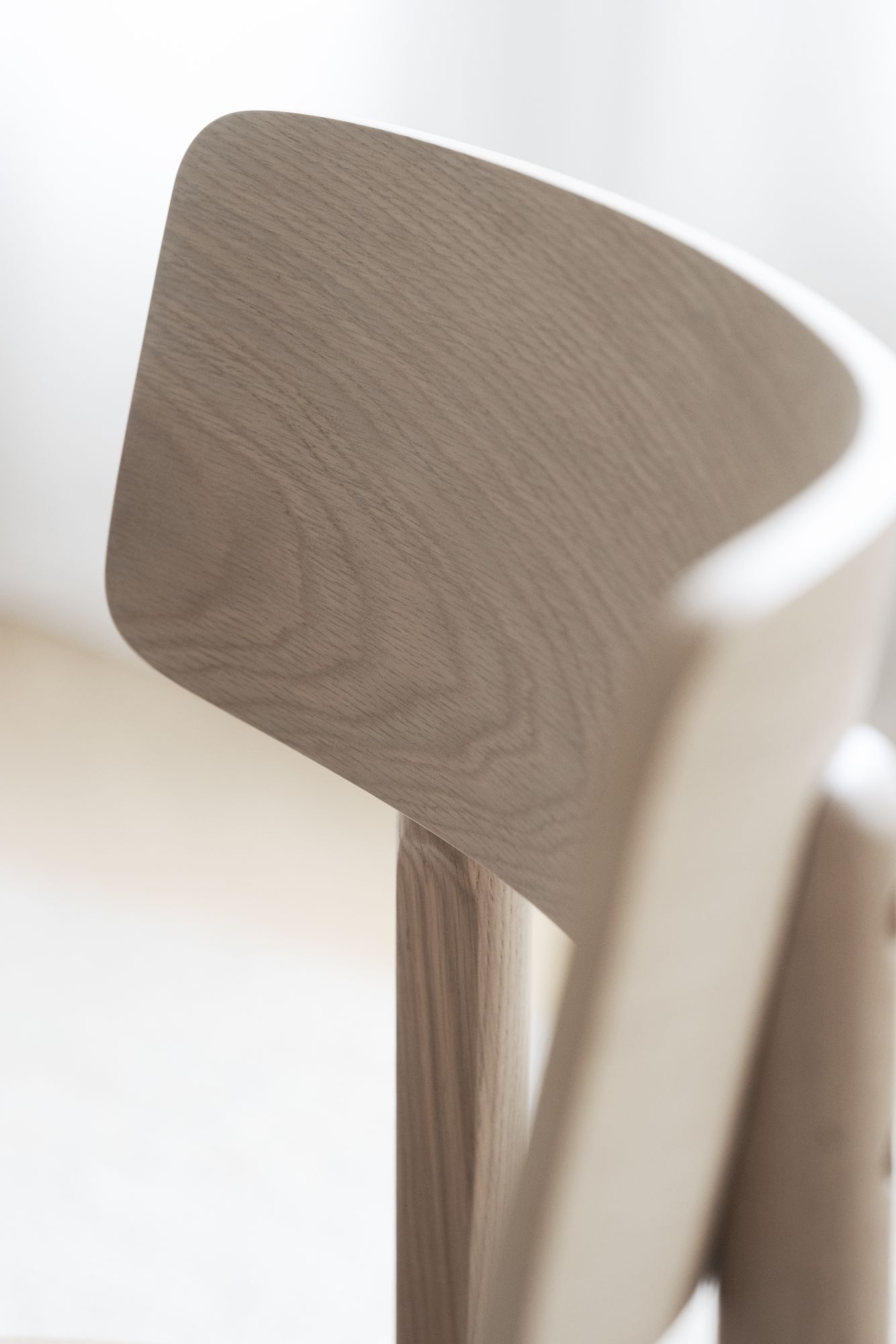 Machen Sie Ihr Zuhause komplett mit Stuhl Wolcott 2er Set, Eiche Whitewash / Braun.