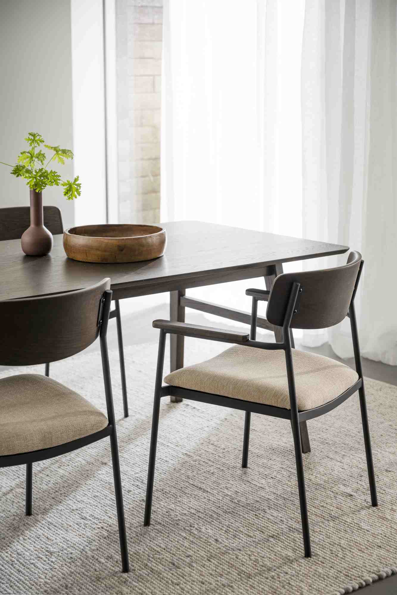 Stuhl Maymont 2er Set mit Armlehnen, Braun / Beige passt perfekt in stilvolle Wohnräume.