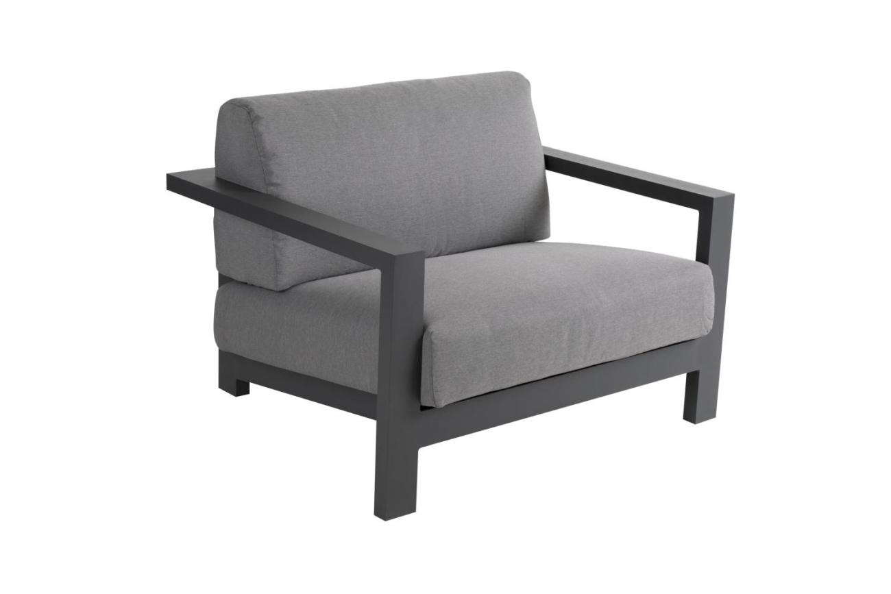 Der Gartensessel Amesdale überzeugt mit seinem modernen Design. Gefertigt wurde er aus Metall, welcher einen schwarzen Farbton besitzt. Das Gestell ist auch aus Metall. Der Sessel besitzt eine Sitzhöhe von 39 cm.
