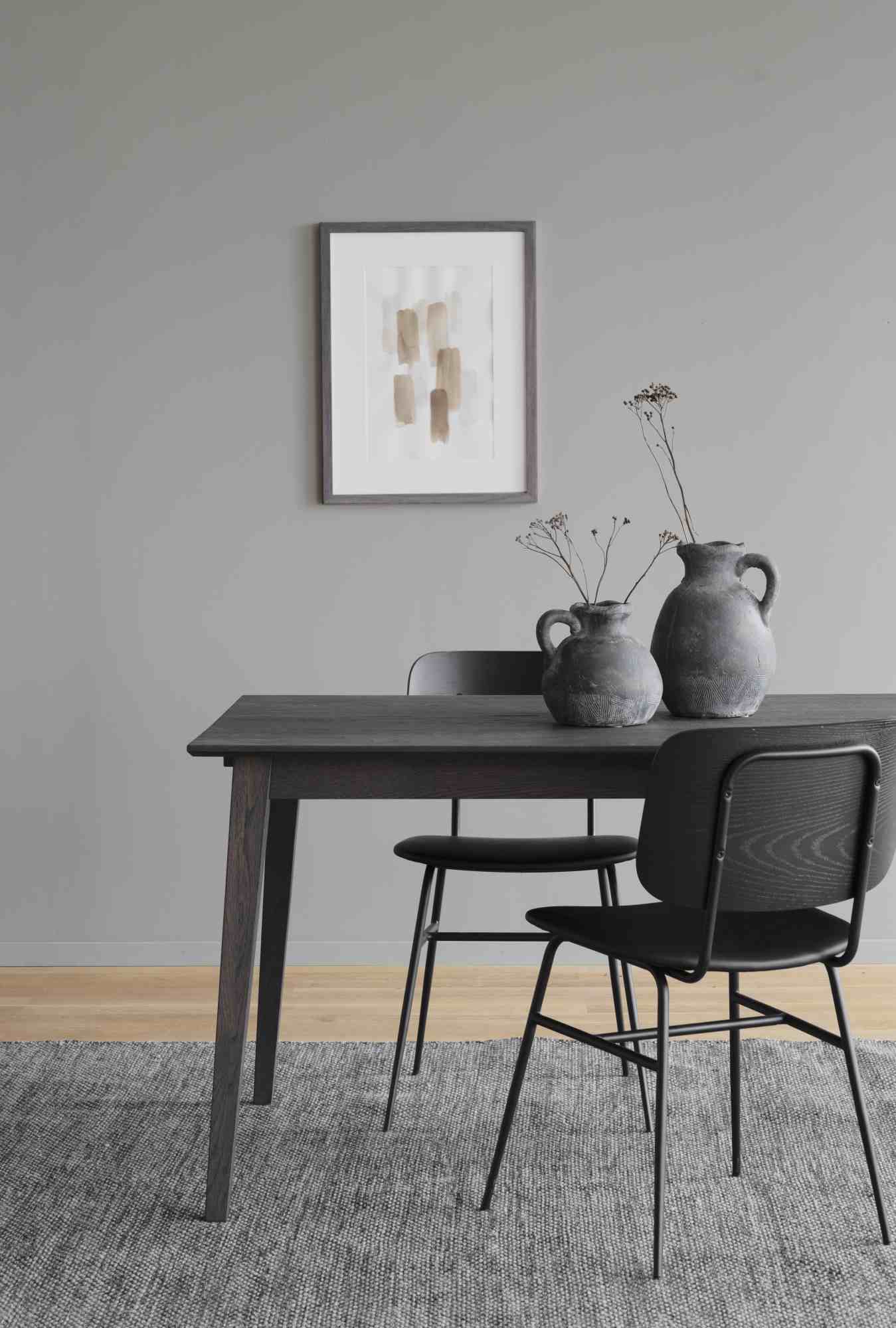 Stuhl Brent 2er Set, Esche Schwarz – modernes Design trifft Komfort.