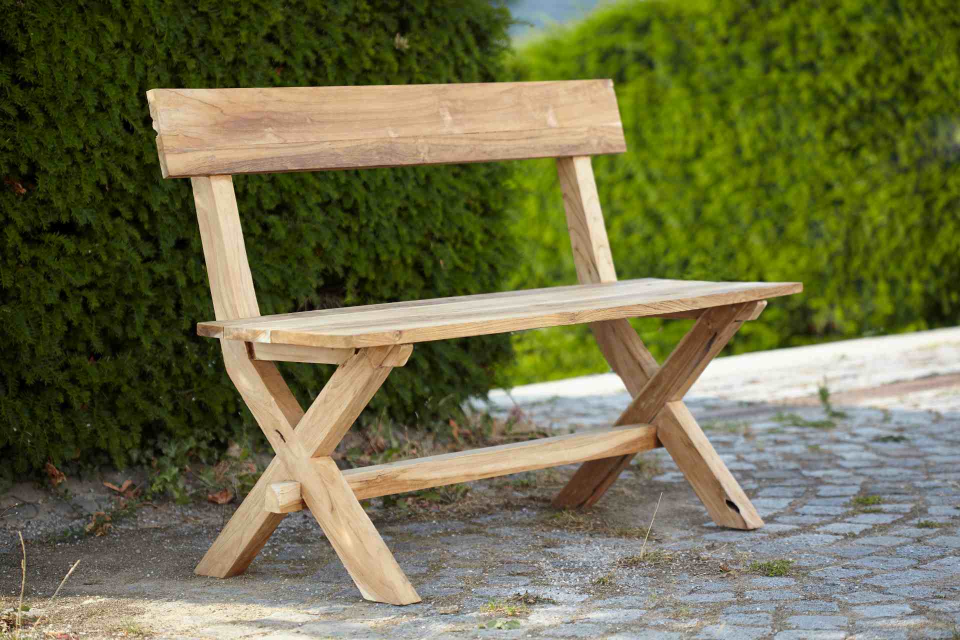 Gartenbank Meran aus Teakholz Gartenbank Meran aus Teakholz