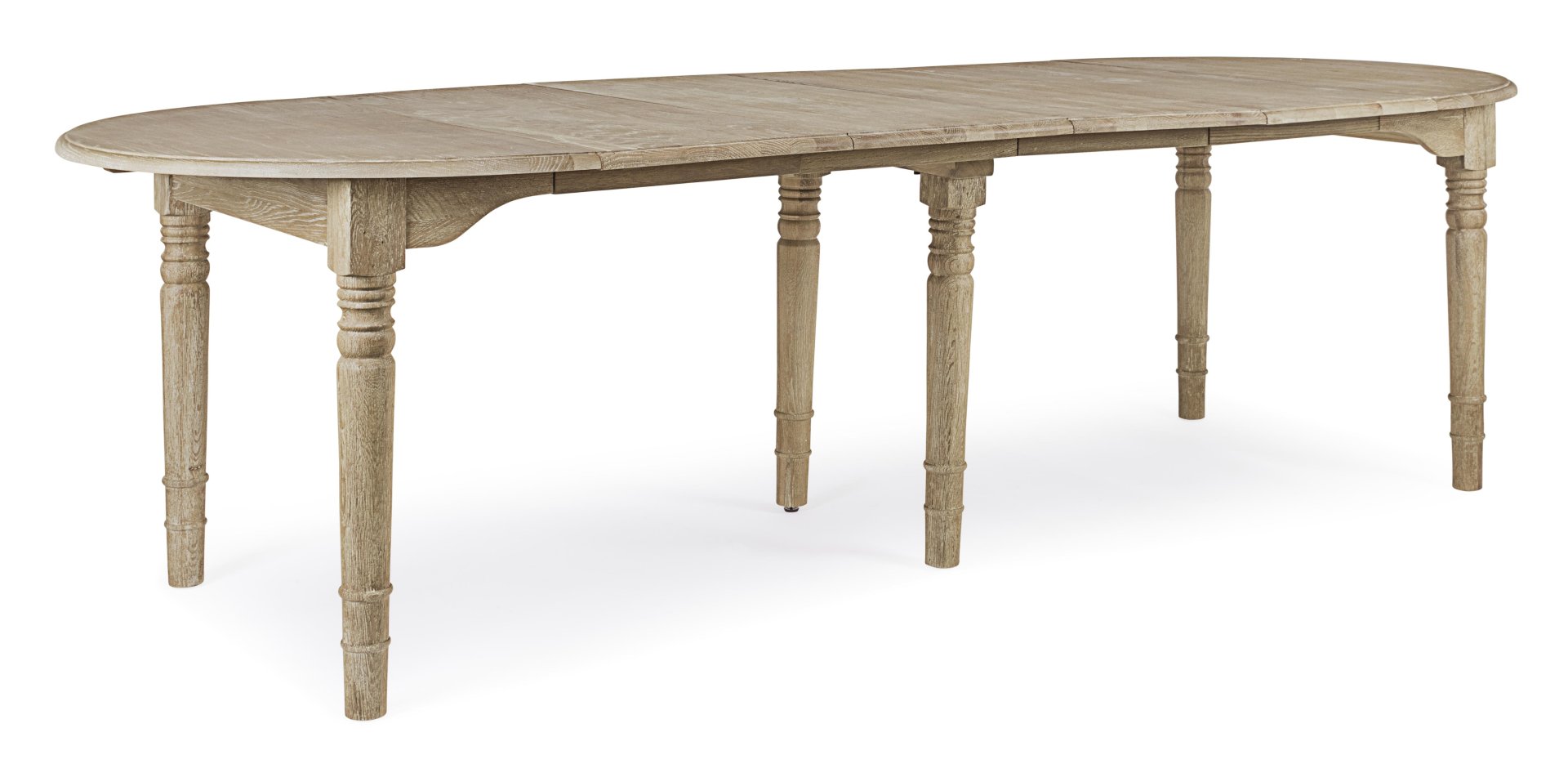 Der Esstisch Bedford überzeugt mit seinem klassischem Design. Gefertigt wurde er aus Eichenholz, welches einen natürlichen Farbton besitzt. Der Tisch ist ausziehbar von einer Länge von 110 cm auf 272 cm.
