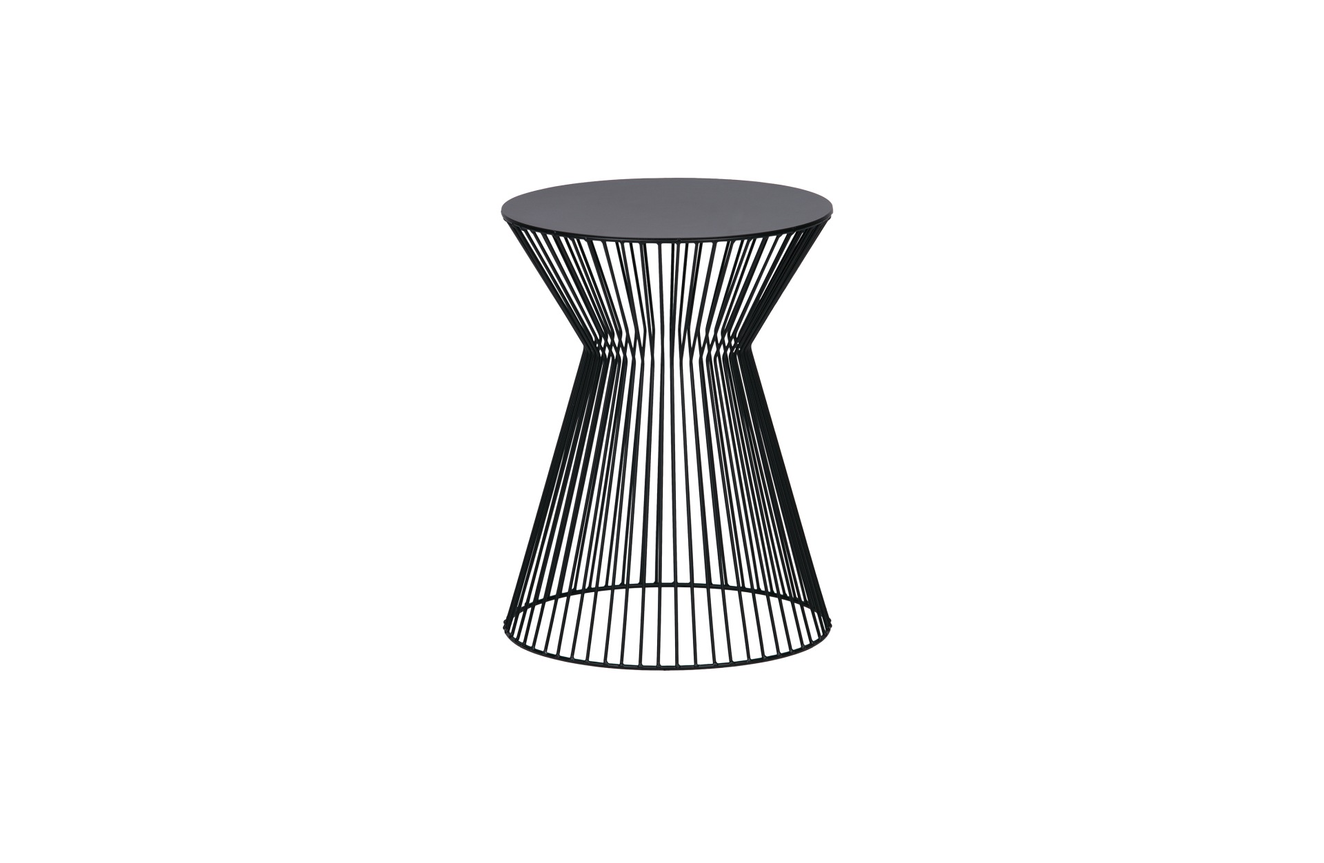 Der Beistelltisch Suus wurde aus Metall gefertigt, welches einen schwarzen Farbton besitzt. Der Tisch überzeugt mit seinem modernen Design.