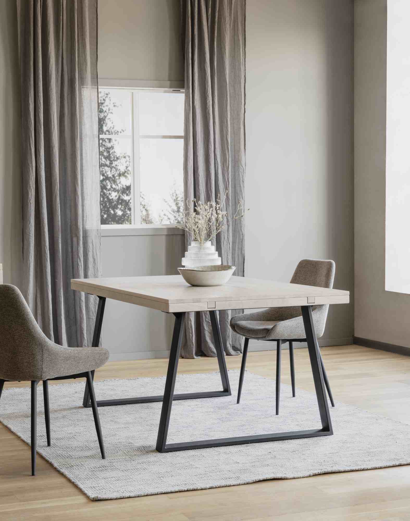 Esstisch Brooklyn, Trapez-Gestell, 170cm, Whitewash – überzeugt mit zeitlosem Stil.