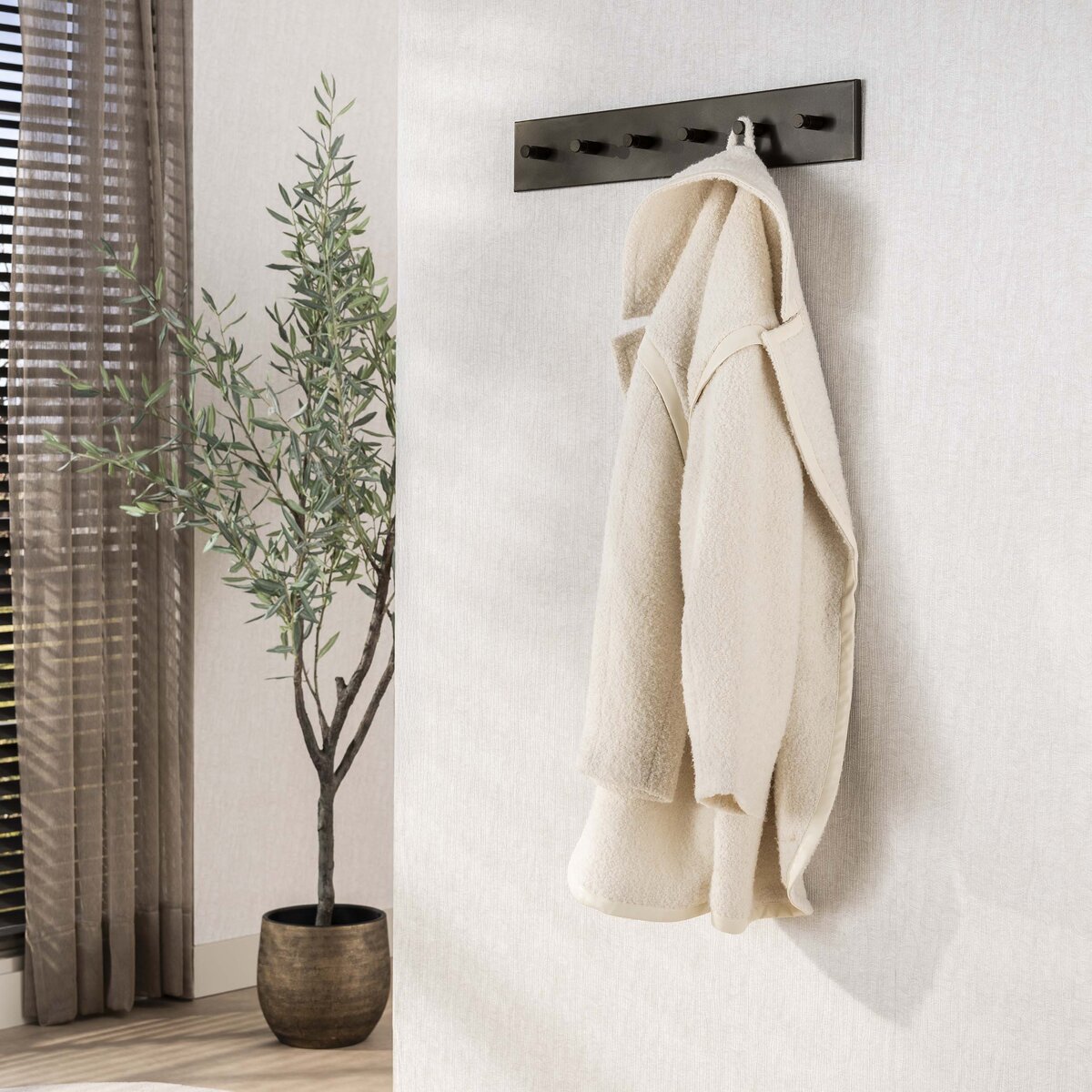 Garderobe Aret aus Metall mit 6 Haken in Bronze-Finish