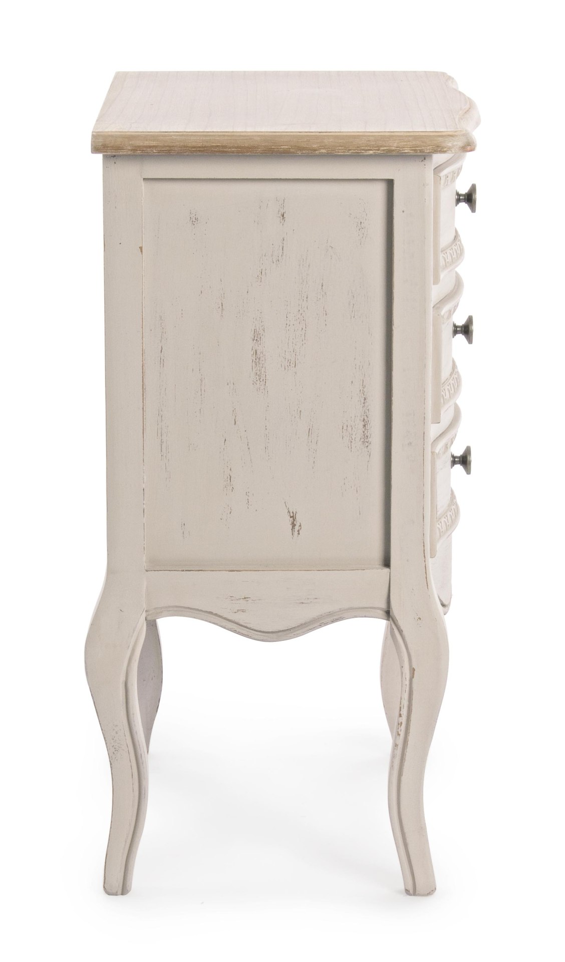 Der Nachttisch Clarissa überzeugt mit seinem klassischen Design. Gefertigt wurde er aus Paulowniaholz, welches einen grauen Farbton besitzt. Das Gestell ist auch aus Paulowniaholz. Der Nachttisch verfügt über drei Schubladen. Die Breite beträgt 48 cm.