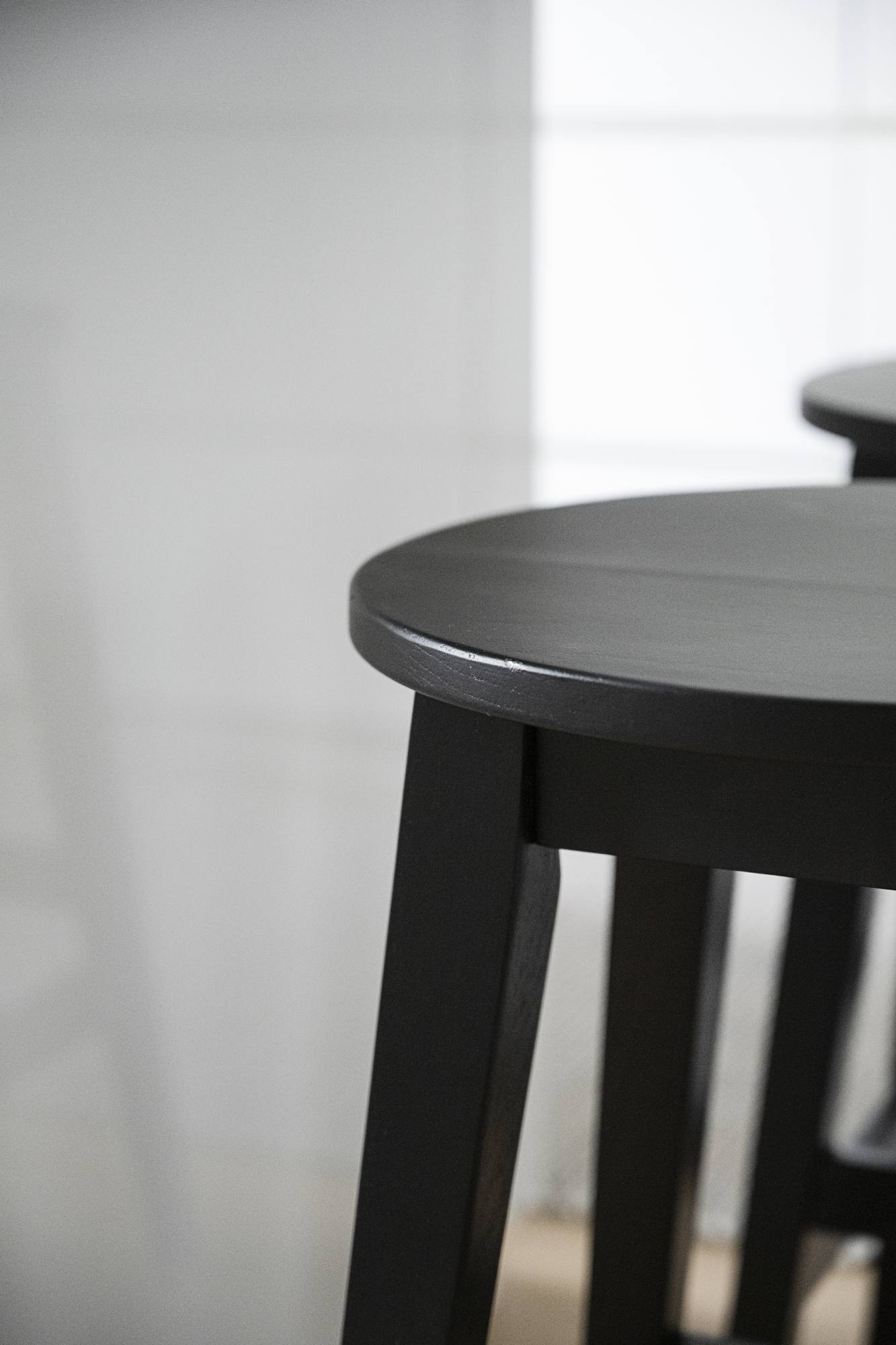 Hochwertiger Barhocker Austin 2er Set, Eiche Schwarz für jede Einrichtung.