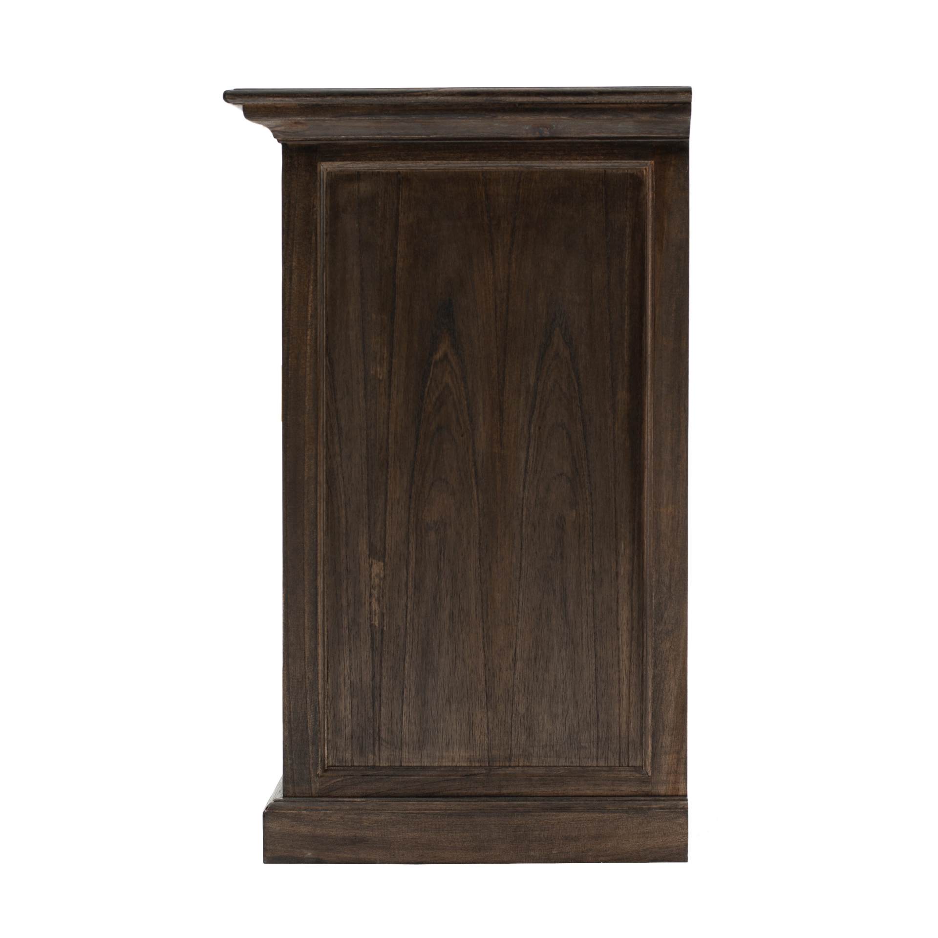 Das Sideboard Halifax Mindi überzeugt mit seinem Landhaus Stil. Gefertigt wurde es aus Mindi Holz, welches einen braunen Farbton besitzt. Das Sideboard verfügt über zwei Schubladen und vier Türen. Die Breite beträgt 145 cm.