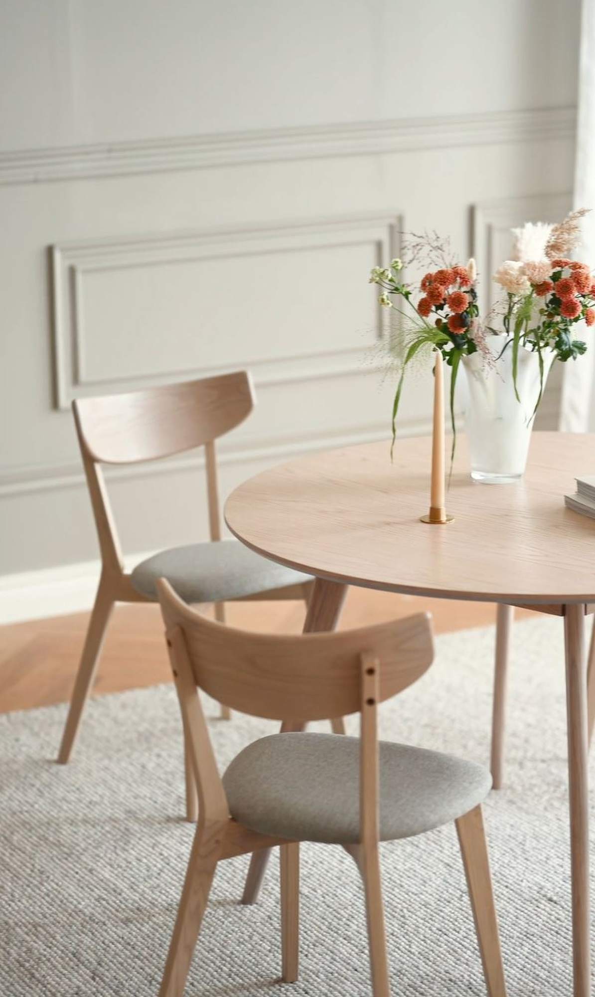 Stuhl Ami Eiche 2er Set, Natur / Sand passt perfekt in stilvolle Wohnräume.