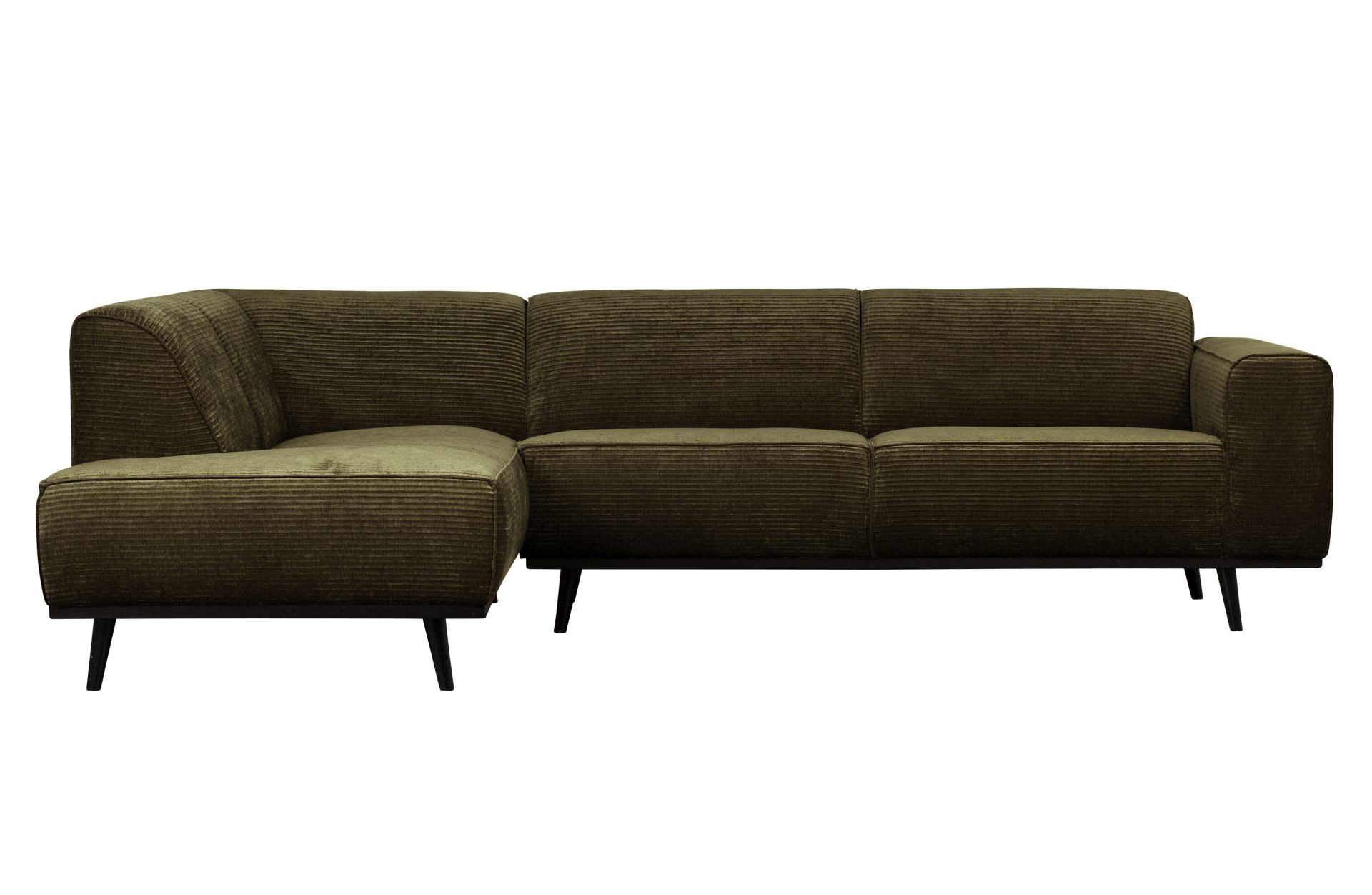 Das Ecksofa Statement überzeugt mit seinem modernen Design. Gefertigt wurde es aus gewebten Jacquard, welches einen Olive Farbton besitzen. Das Gestell ist aus Birkenholz und hat eine schwarze Farbe. Das Sofa hat eine Breite von 274 cm.
