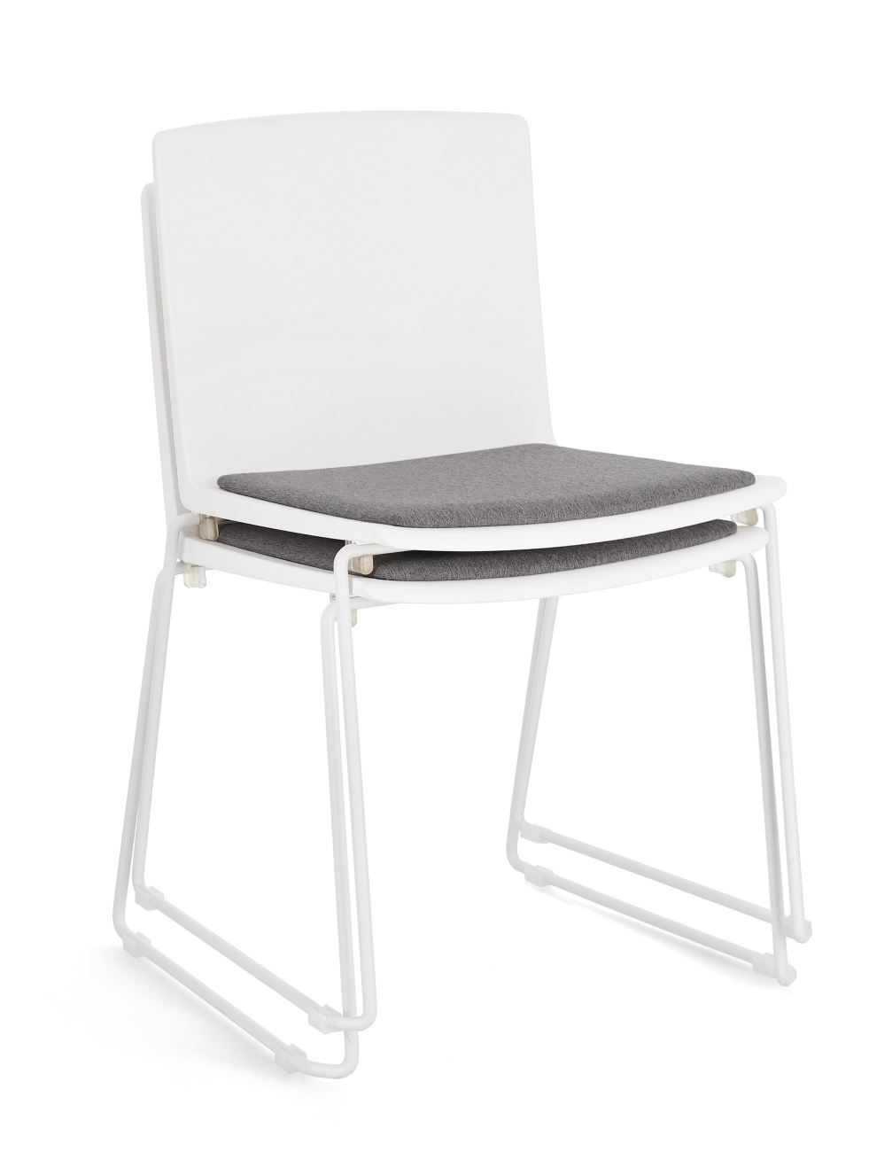 Der Esszimmerstuhl Giulia überzeugt mit seinem modernen Stil. Gefertigt wurde er aus Kunststoff, welches einen weißen Farbton besitzt. Das Gestell ist aus Metall und hat eine weiße Farbe. Der Stuhl besitzt eine Sitzhöhe von 46 cm.