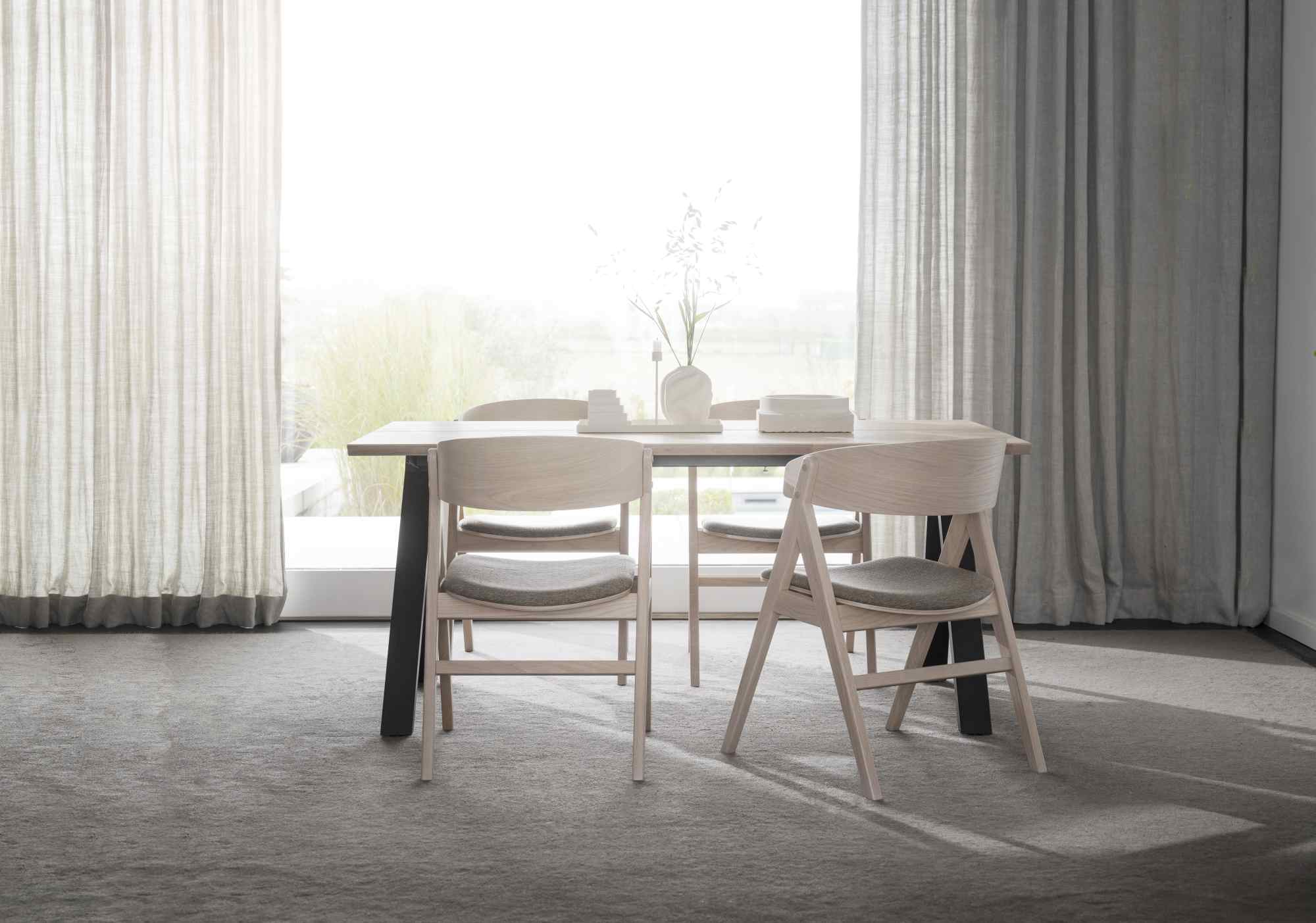 Jetzt entdecken: Stuhl Waterton 2er Set, Eiche whitewash, Braun mit hochwertiger Verarbeitung.