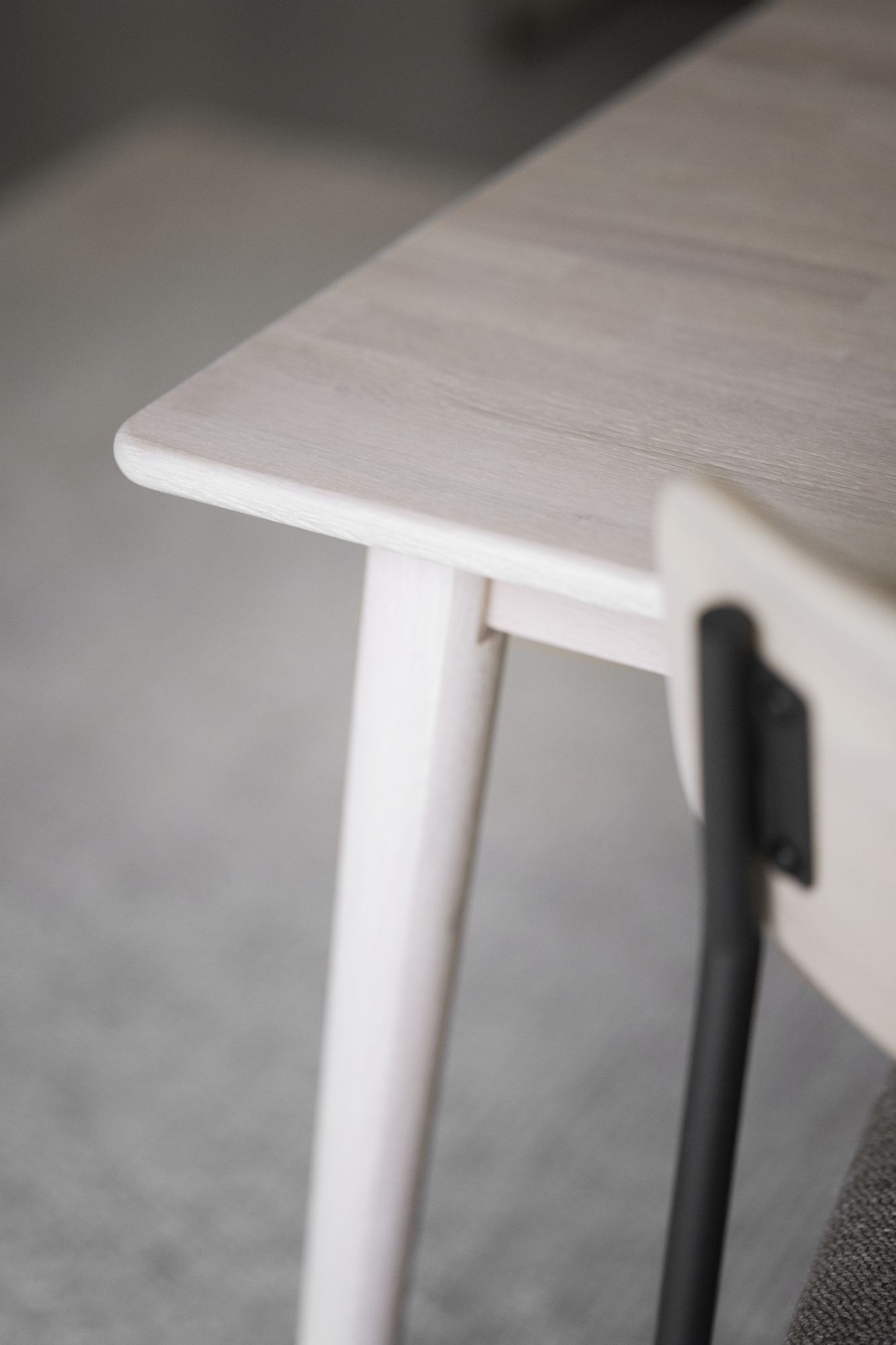 Esstisch Tyler 180x90cm, Eiche Weiß pigmentiert – stilvoller Blickfang für Ihr Zuhause.