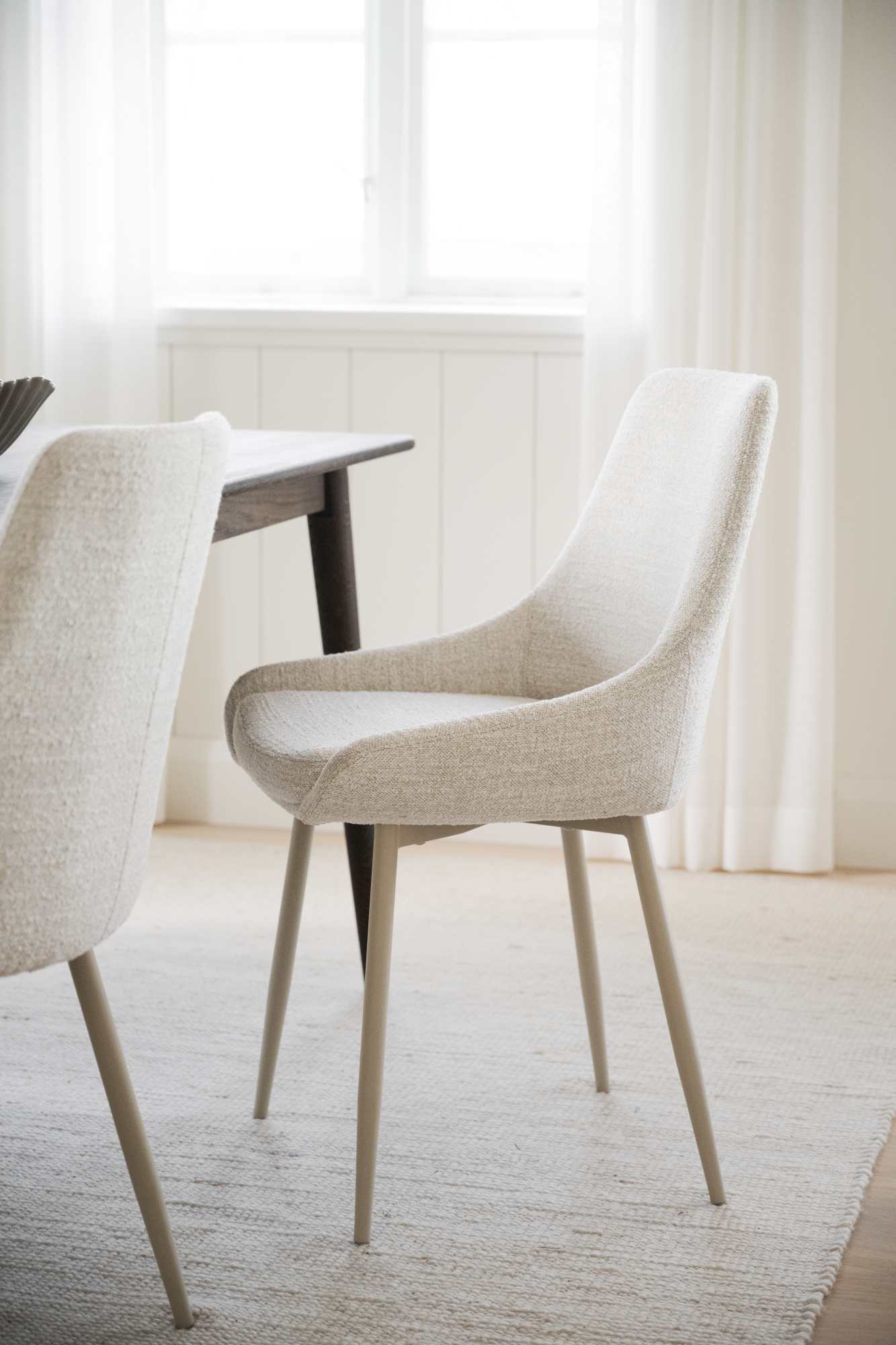 Stuhl Sierra Stoff 2er Set, Hellbeige passt perfekt in stilvolle Wohnräume.