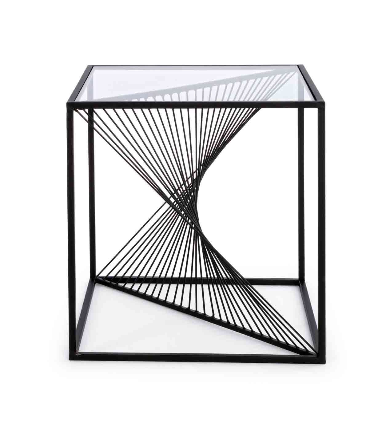 Der Beistelltisch Espiral überzeugt mit seinem modernen und besonderen Design. Gefertigt wurde der Tisch aus einem Metallgestell. Die Tischplatte ist aus Glas.