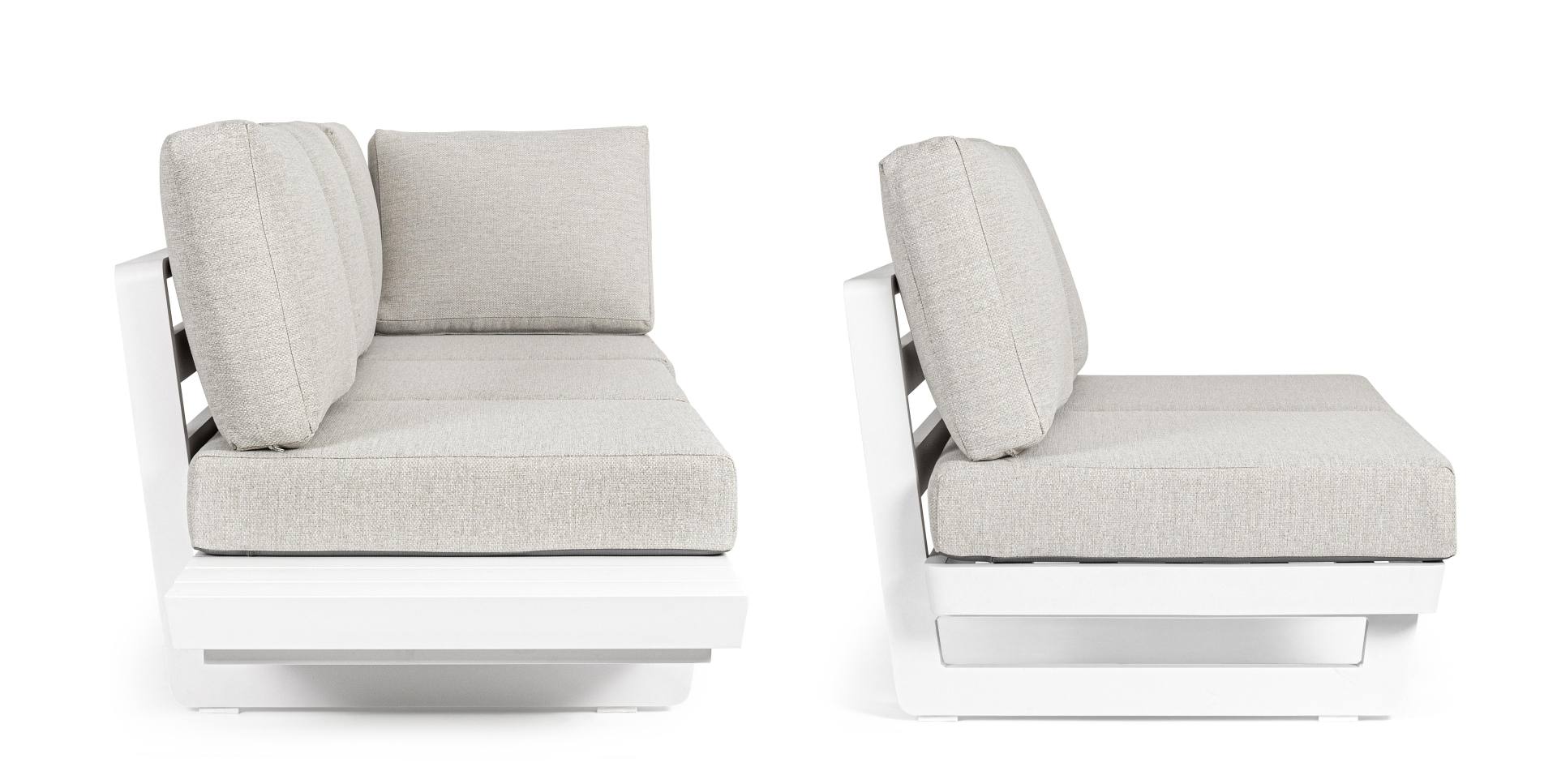 Das Gartensofa Infinity überzeugt mit seinem modernen Design. Gefertigt wurde es aus Olefin-Stoff, welcher einen grauen Farbton besitzt. Das Gestell ist aus Aluminium und hat eine weiße Farbe. Das Sofa verfügt über eine Sitzhöhe von 38 cm und ist für den 