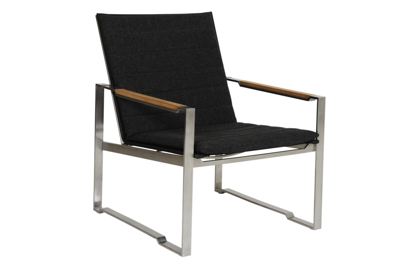Der Gartensessel Gotland überzeugt mit seinem modernen Design. Gefertigt wurde er aus Textilene, welches einen schwarzen Farbton besitzt. Das Gestell ist aus Metall und hat eine silberne Farbe. Die Sitzhöhe des Sessels beträgt 40 cm.