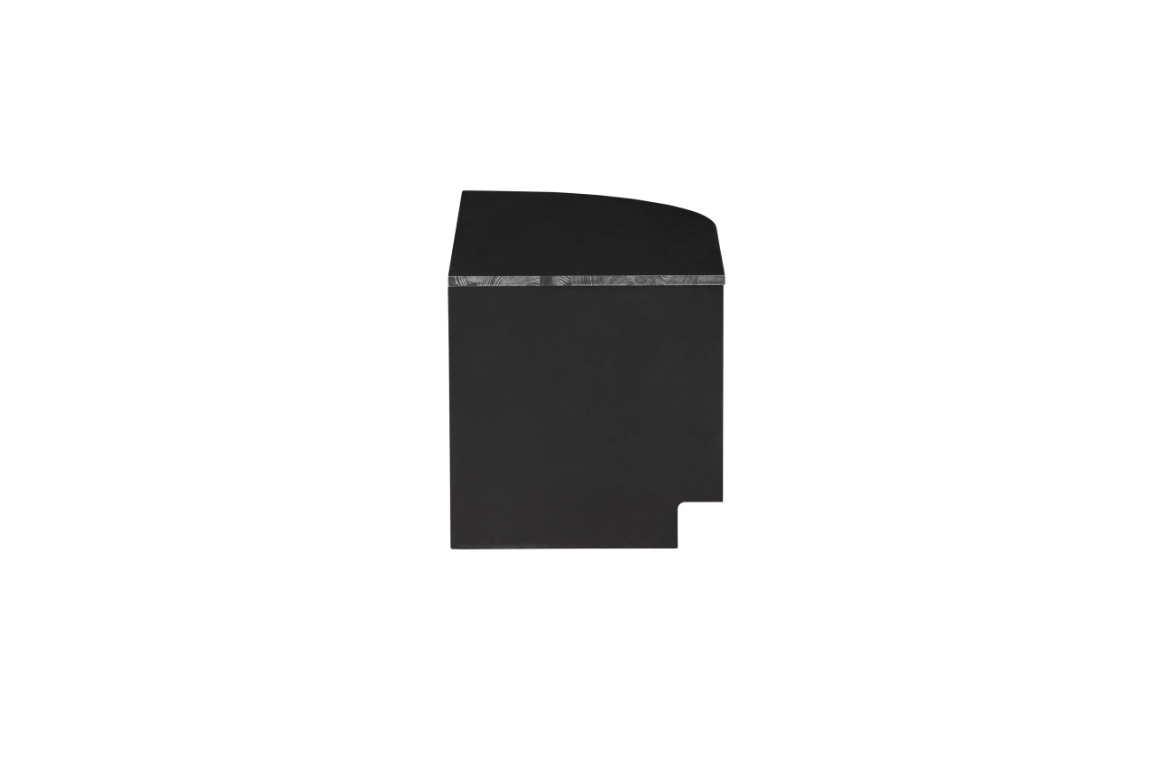 Das TV Board Fianca überzeugt mit seinem modernen Design. Gefertigt wurde es aus Kiefernholz, welches einen schwarzen Farbton besitzt. Das TV Board besitzt eine Breite von 78 cm und ist beliebig mit anderen Teilen kombinierbar.