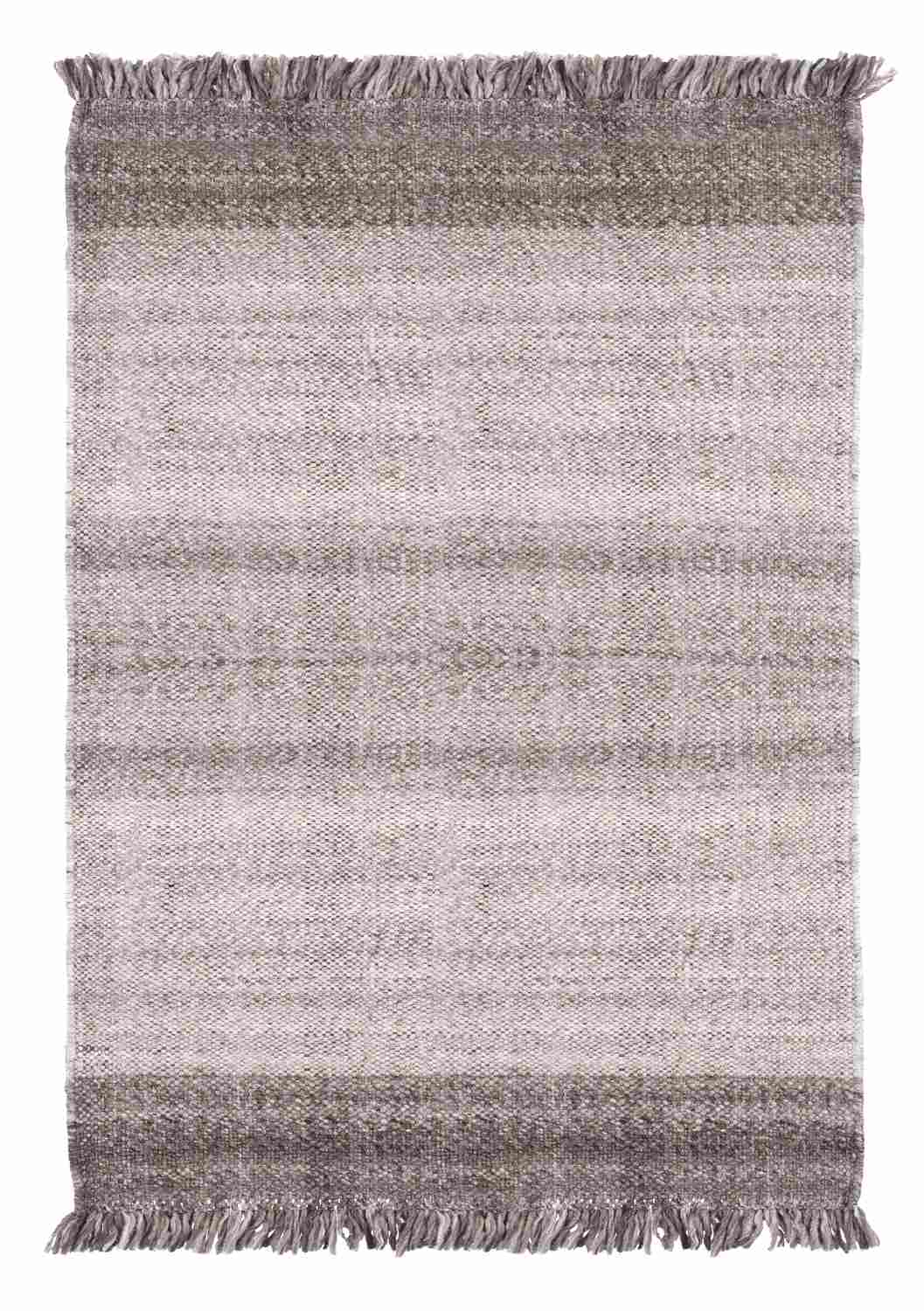 Der Teppich Kalpani überzeugt mit seinem Klassischen Design. Gefertigt wurde er aus 100% Polyester. Der Teppich besitzt eine braunen Farbton und die Maße von 160x230 cm.